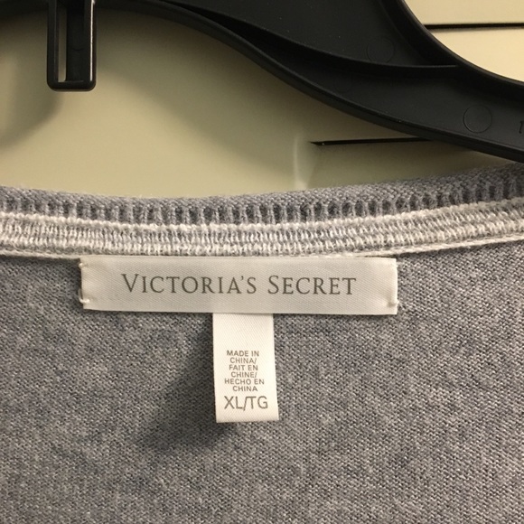 Victoria’s Secret Cashmere V-Neck Top - Picture 2 of 3